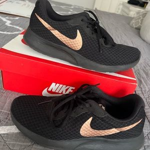 Nike Tanjun VERY COMFORTABLE